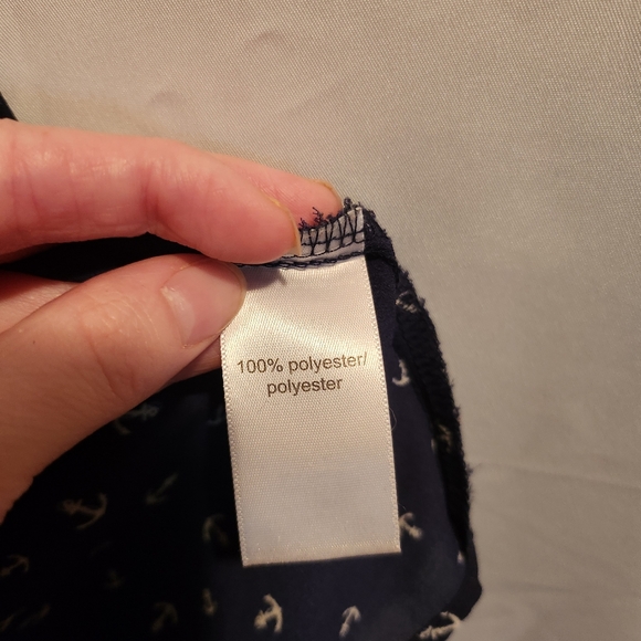 Navy blue anchor button-up sleevless blouse - Picture 6 of 8